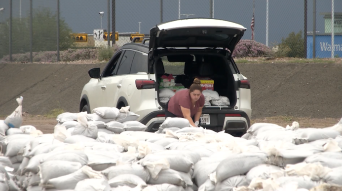 Evita inundaciones en tu residencia: Estos son los puntos de distribución de sacos de arena en El Paso