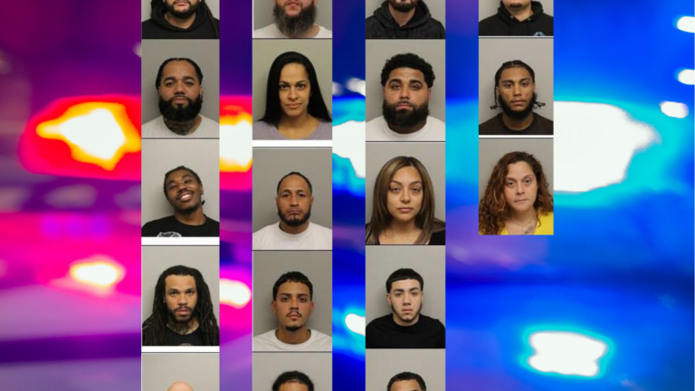 Policía de Newington arresta a 18 personas tras toma ilegal de calles con unos 200 vehículos