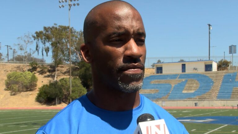 Stephen Cooper lleva su experiencia de los Chargers a San Diego High School
