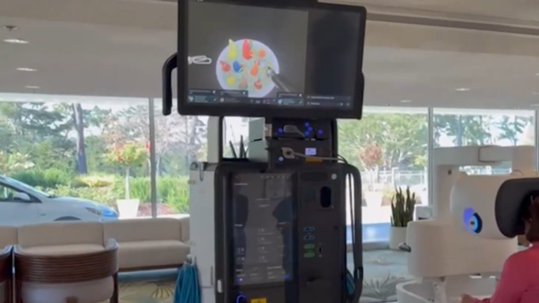 Montage Health incorpora tecnología robótica para procedimientos quirúrgicos en Monterey