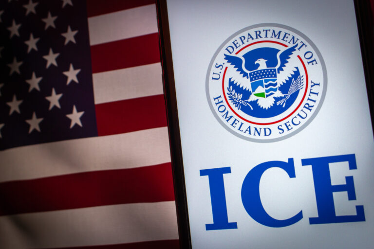 Monterey County pausa instalación de centros de detención de ICE