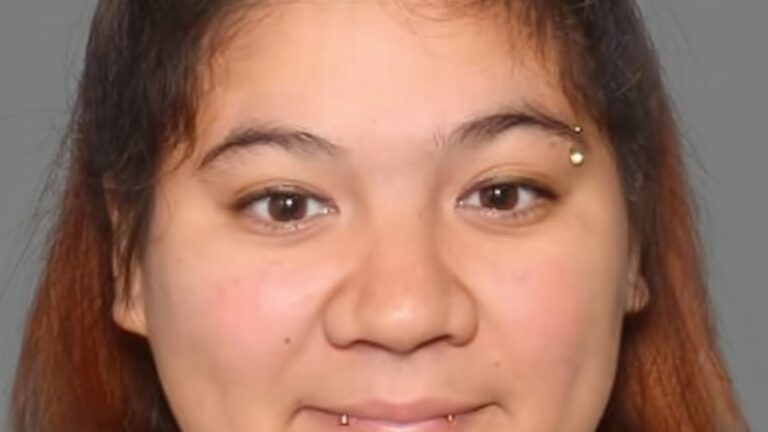 Buscan a mujer con orden de arresto en San Patricio County