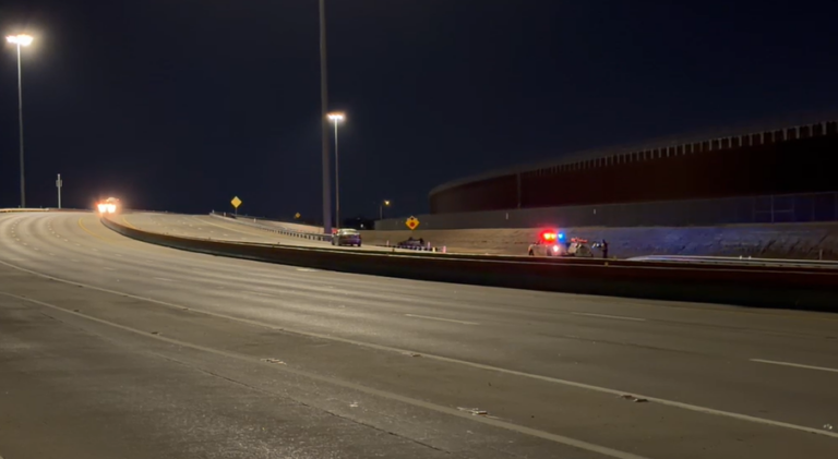 Fallece una persona en accidente tras volcadura en el 375 en El Paso