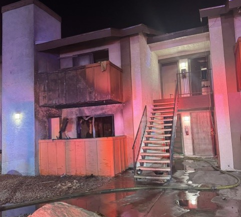 Tragedia en Las Vegas: un voraz incendio de apartamento deja un fallecido y siete desplazados