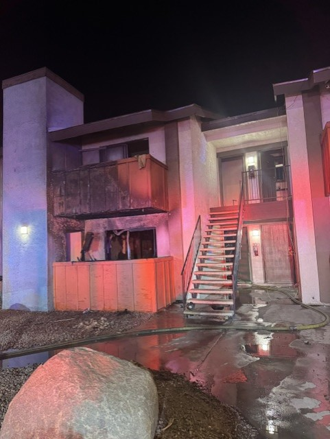 Tragedia en Las Vegas: un voraz incendio de apartamento deja un fallecido y siete desplazados