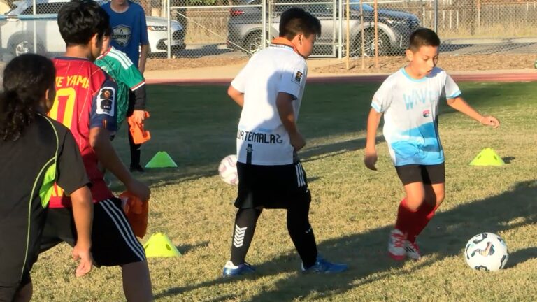 Fútbol escolar en EJE Dual Language Academy impulsa el futuro de sus estudiantes