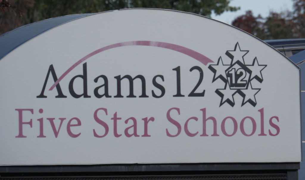 Junta Escolar de Adams 12 aprueba el cierre de seis escuelas por disminución de estudiantes