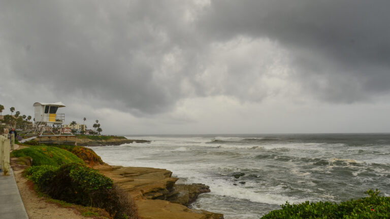 Tormenta tropical Rachel amenaza con lluvia e inundaciones costeras en San Diego