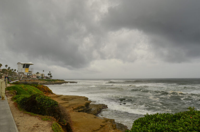 Tormenta tropical Rachel amenaza con lluvia e inundaciones costeras en San Diego