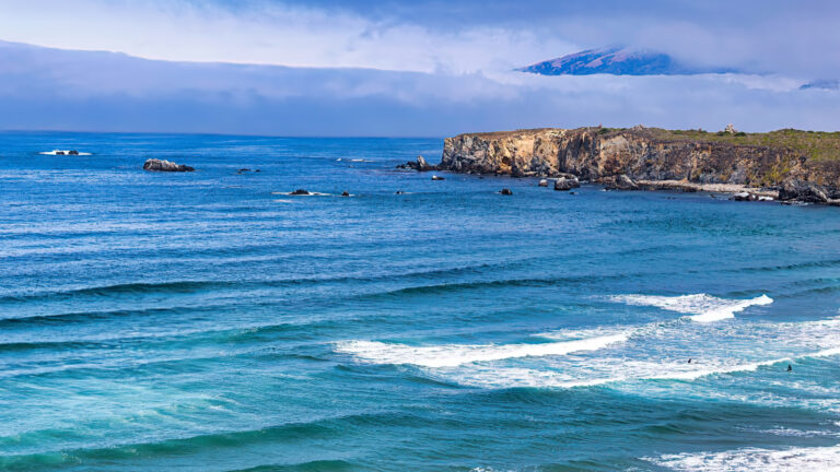Muere un hombre tras ser localizado entre las rocas en una playa de Big Sur
