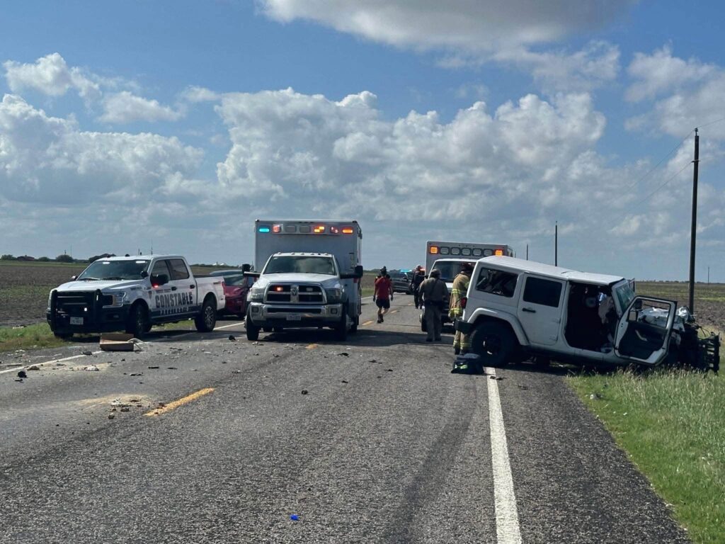 Aparatoso accidente deja cinco lesionados en el condado de Nueces