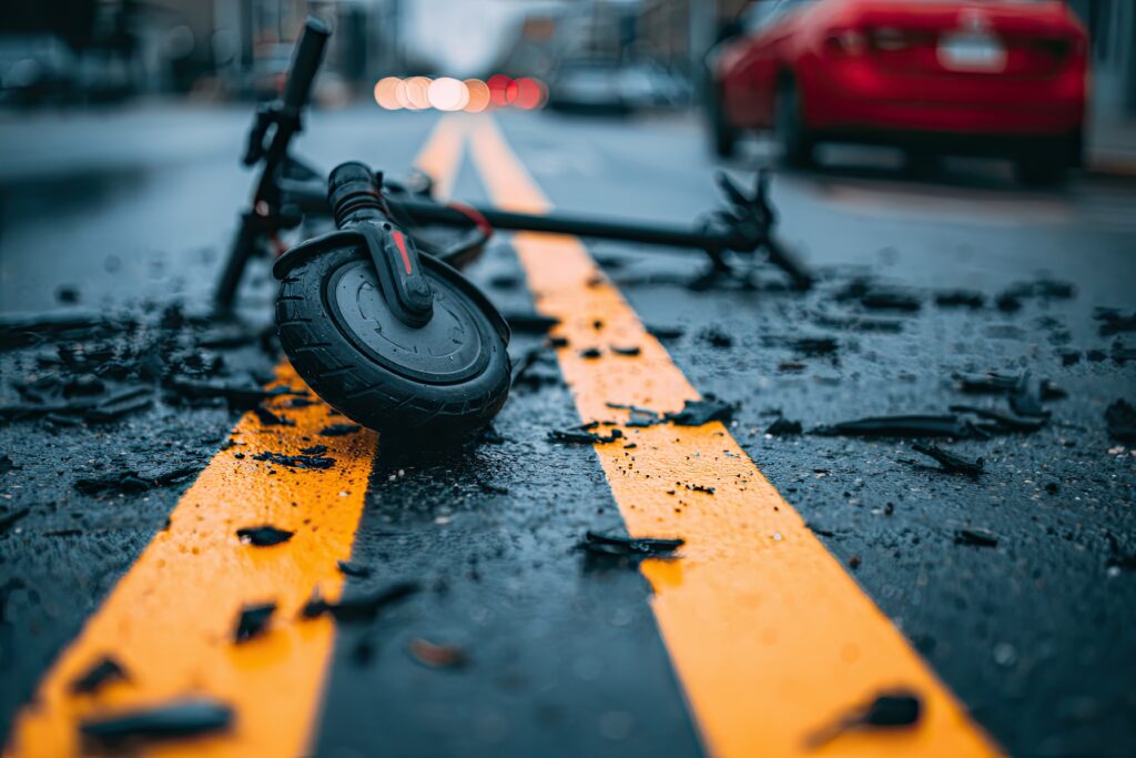 Muere adolescente de 13 años tras accidente en scooter eléctrico en Greenfield