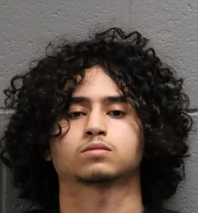 Arrestan a joven de 18 años por presuntos robos en vehículos en Connecticut