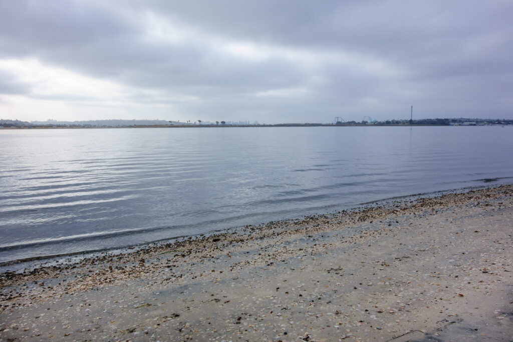 Lluvias generan alerta en todas las playas de San Diego; varias siguen cerradas por contaminación