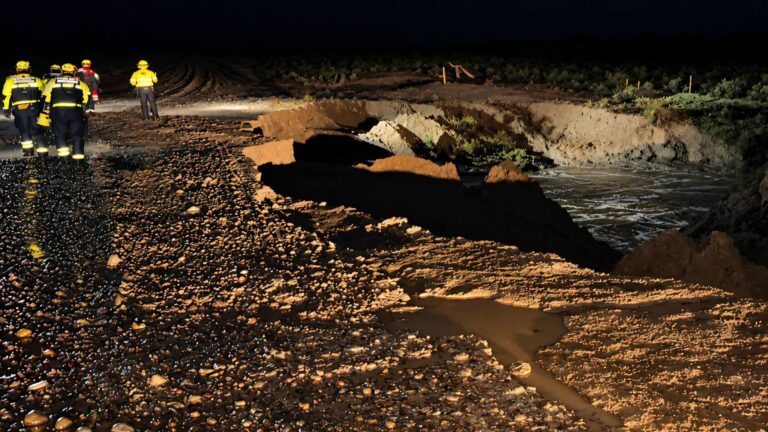 Rescatan a bebé que sufrió 12 convulsiones en medio de inundaciones en Nuevo México